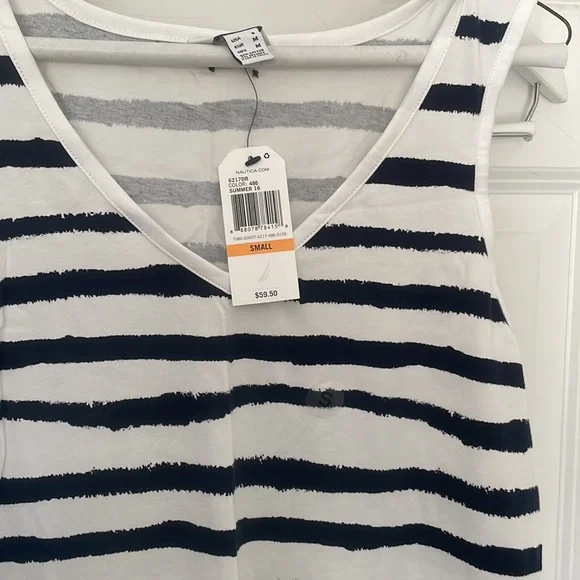 Nautica beach dress . Never worn with tags - Picture 4 of 4